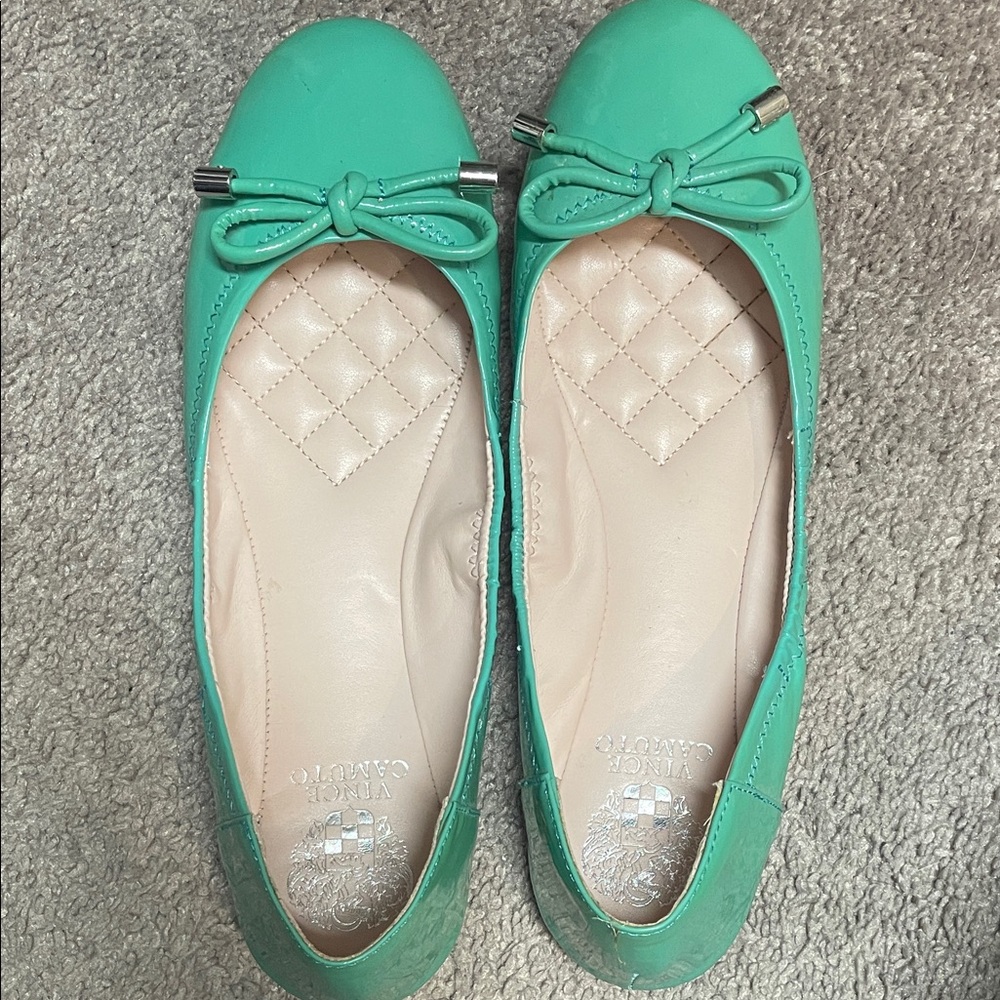 Vince Camuto Green Bow Flats